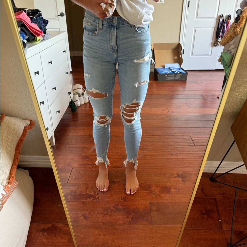 American eagle skinny jean, size 2, light wash